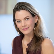 Photo of Sarah Varney