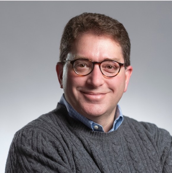 Photo of David Hilzenrath