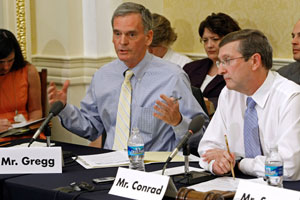 Lawmakers, White House Consider Bipartisan Route To Bend Health 'Cost Curve'