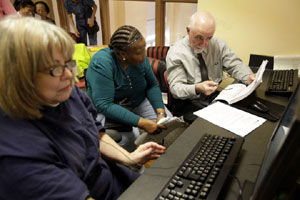 Seniors Often Reluctant To Switch Medicare Drug Plans